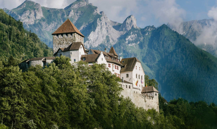 GLIMPSES OF EUROPE