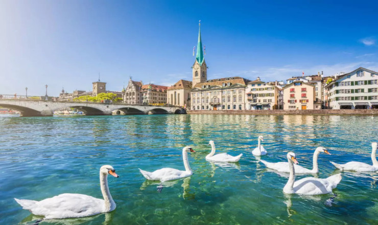 GLIMPSES OF EUROPE